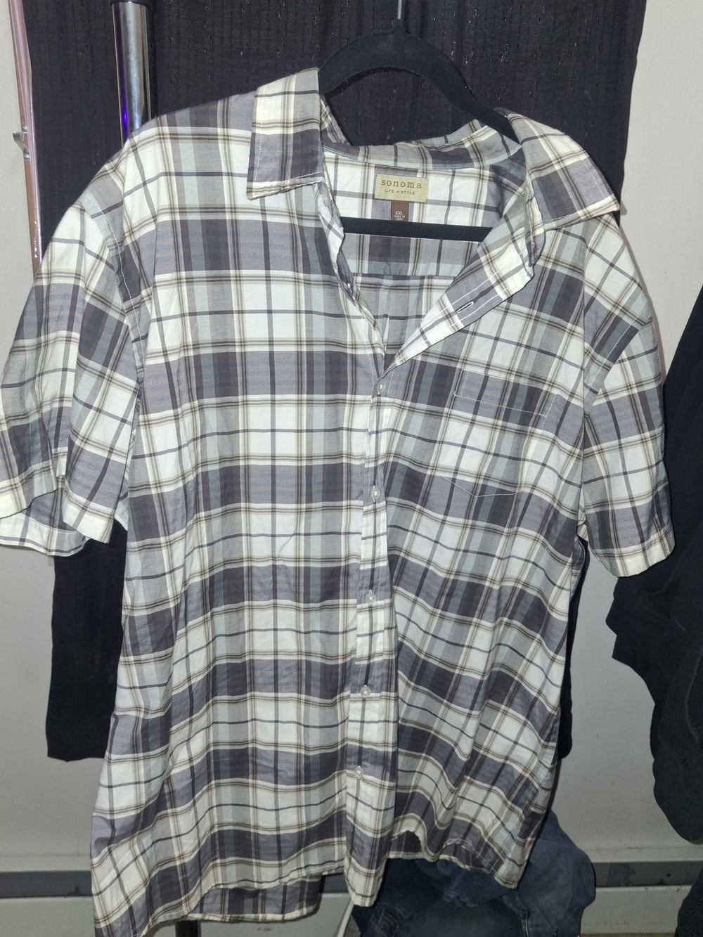 Sonoma Men's Short-Sleeve Gray Plaid Button-Up Shirt